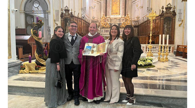 Positano, auguri ad Antonino Amendola e Lisa Vanacore per le loro Nozze d'Argento