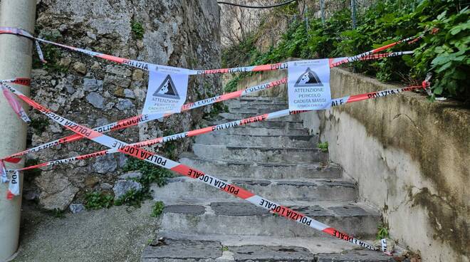 interdizione tratto strada Arani zona cimiterino chiesa san Michele