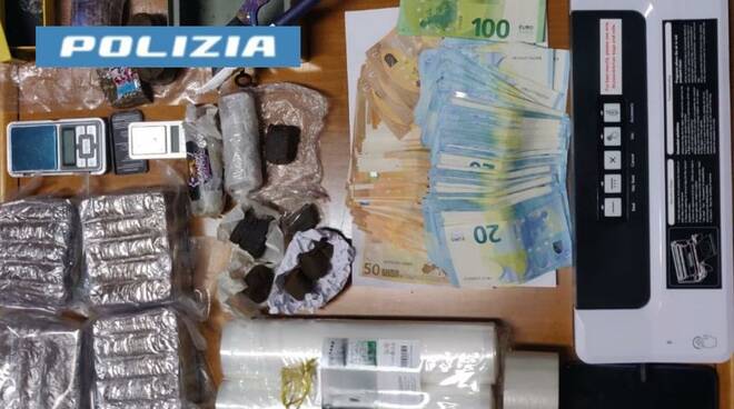 Isola d’Ischia: sorpreso con la droga. La Polizia di Stato trae in arresto un 18enne