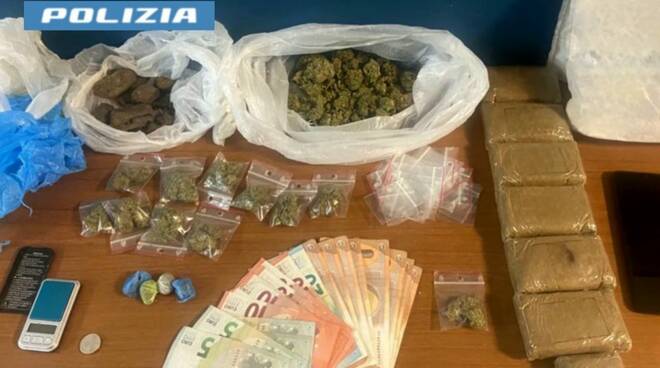 Porta Nolana: sorpreso con quasi 800 grammi di droga. La Polizia di Stato ha tratto in arresto un 32enne