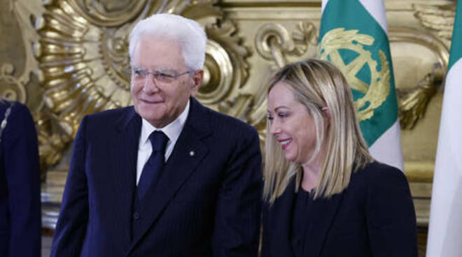 La Politica e le ingiurie: Un plauso al Presidente Mattarella per la ferma presa di posizione sul rispetto senza volgarità