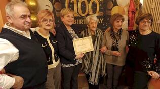 Rosa Viggiano, originaria di Tramonti, festeggia i suoi splendidi 100 anni