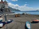 atrani spianata la spiaggia