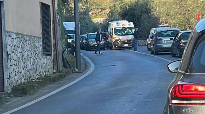 Incidente a Seiano ambulanza 